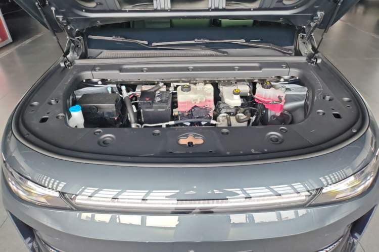 Used Leapmotor C16 2024 Pure Electric 580 LiDAR Edition Engine Bay