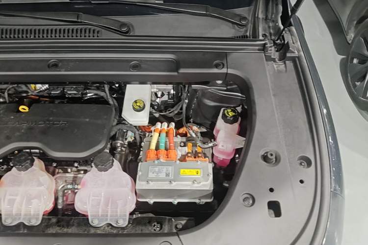 Used Leapmotor C16 2024 Range-Extended 200 Luxury Edition Engine Bay Left