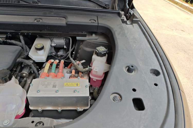 Used Leapmotor C16 2024 Range-Extended 200 Luxury Edition Engine Bay Left