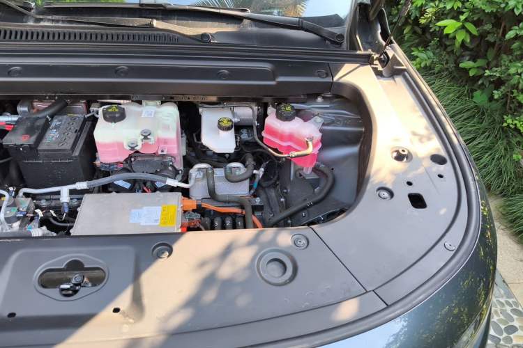 Used Leapmotor C16 2024 All-Electric 520 LiDAR Edition Engine Bay Left