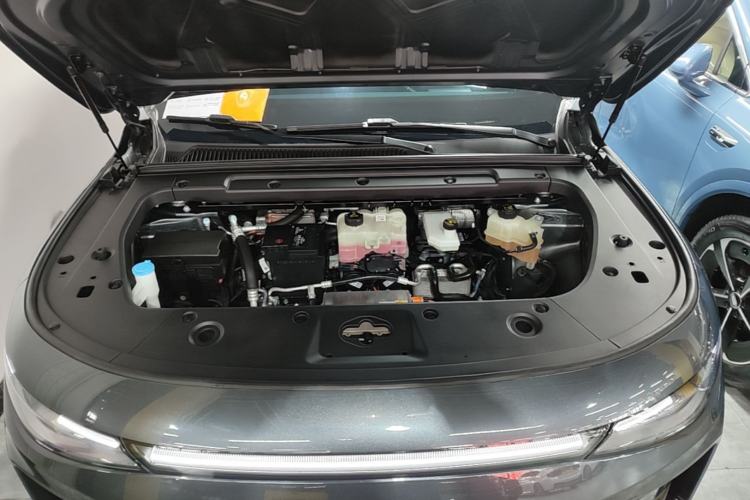 Used Leapmotor C16 2024 All-Electric 520 LiDAR Edition Engine Bay