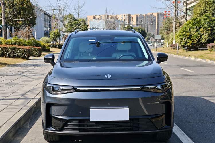 Used Leapmotor C16 2024 Range-Extended 200 Luxury Edition Exterior 1
