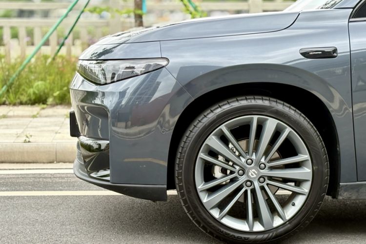 Used Leapmotor C16 2024 Range-Extended 200 Luxury Edition Exterior 4