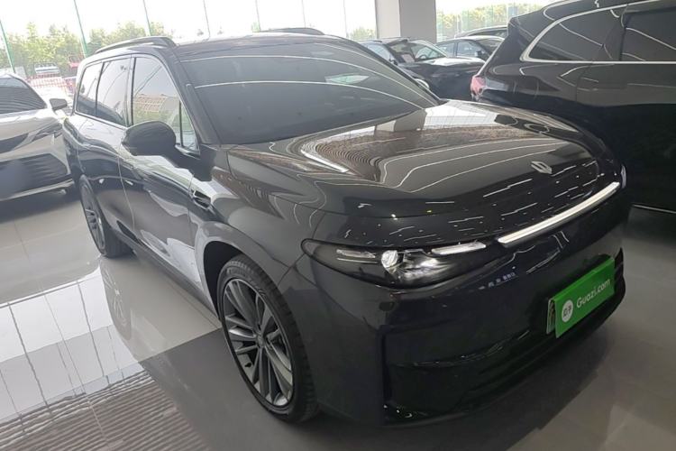Used Leapmotor C16 2024 Range-Extended 200 Luxury Edition Front Right 45 Deg