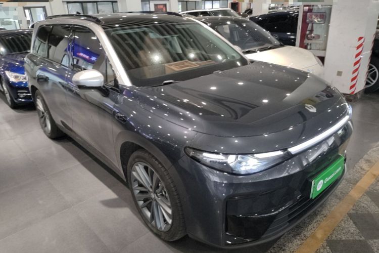 Used Leapmotor C16 2024 Range-Extended 200 Luxury Edition Front Right 45 Deg