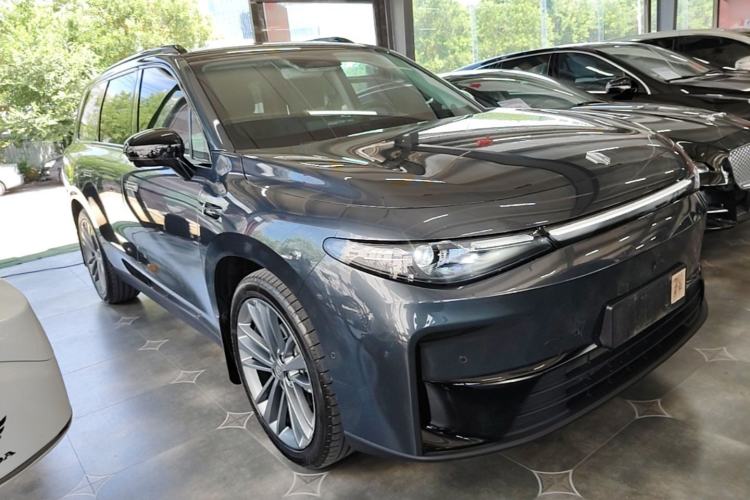 Used Leapmotor C16 2024 Range-Extended 200 Luxury Edition Front Right 45 Deg