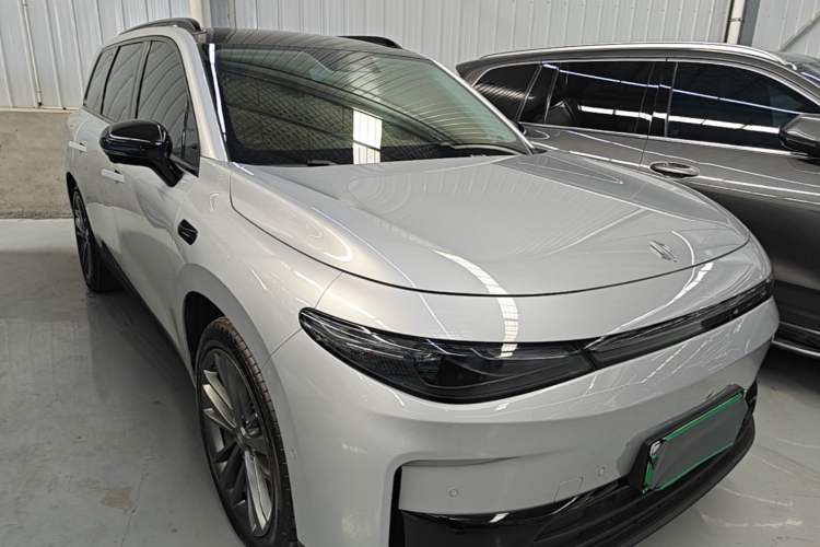 Used Leapmotor C16 2024 Range-Extended 200 Luxury Edition Front Right 45 Deg