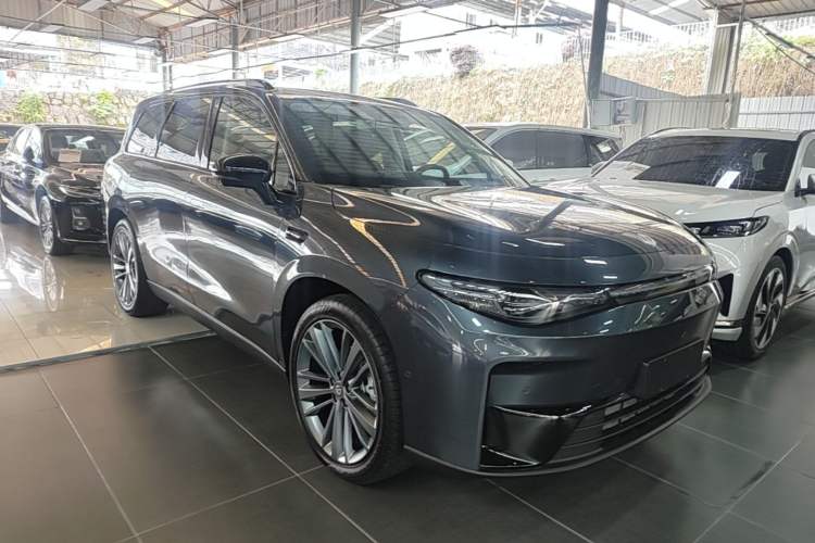 Used Leapmotor C16 2024 Range-Extended 200 Luxury Edition Front Right 45 Deg