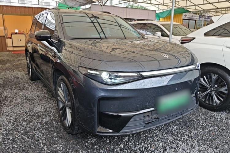 Used Leapmotor C16 2024 Range-Extended 200 Luxury Edition Front Right 45 Deg