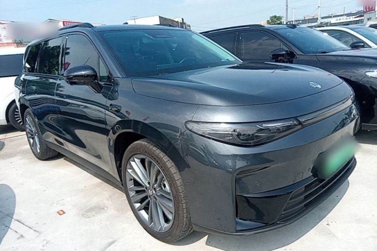 Used Leapmotor C16 2024 Range-Extended 200 Luxury Edition Front Right 45 Deg