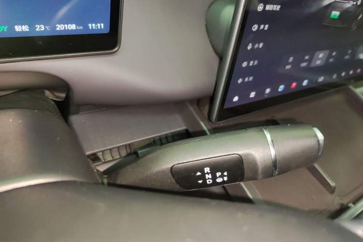 Used Leapmotor C16 2024 Range-Extended 200 Luxury Edition Gear Lever