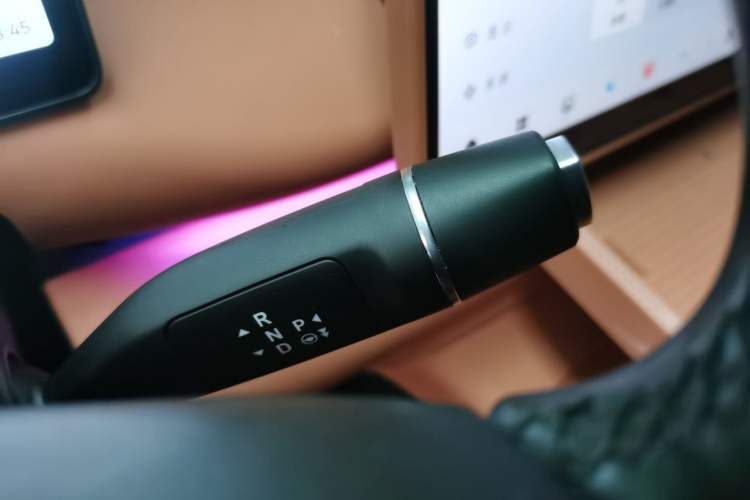 Used Leapmotor C16 2024 Range-Extended 200 Luxury Edition Gear Lever