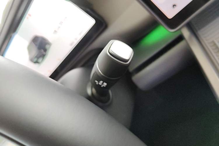 Used Leapmotor C16 2024 Range-Extended 200 Luxury Edition Gear Lever