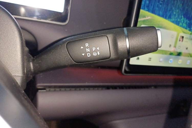 Used Leapmotor C16 2024 Range-Extended 200 Luxury Edition Gear Lever