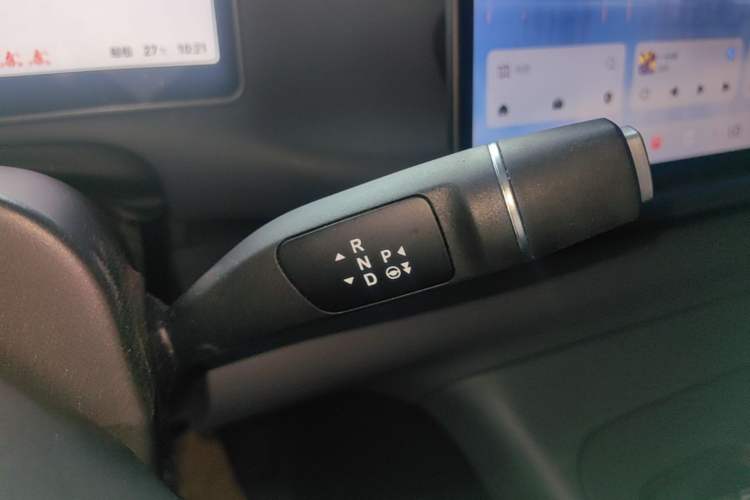 Used Leapmotor C16 2024 Pure Electric 520 Deluxe Edition Gear Lever