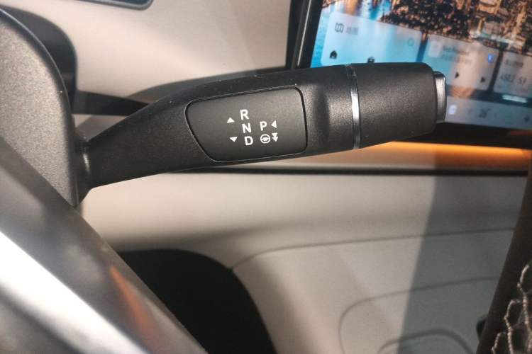 Used Leapmotor C16 2024 Range-Extended 200 Luxury Edition Gear Lever