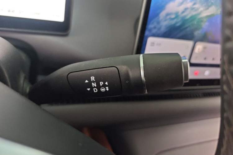 Used Leapmotor C16 2024 Range-Extended 200 Luxury Edition Gear Lever