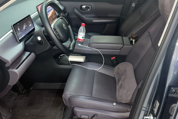 Used Leapmotor C16 2024 Range-Extended 200 Luxury Edition Interior 1