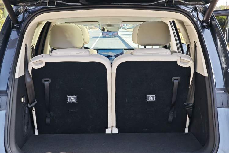 Used Leapmotor C16 2024 Range-Extended 200 Luxury Edition Interior 10