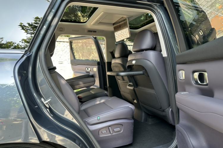Used Leapmotor C16 2024 Range-Extended 200 Luxury Edition Interior 2