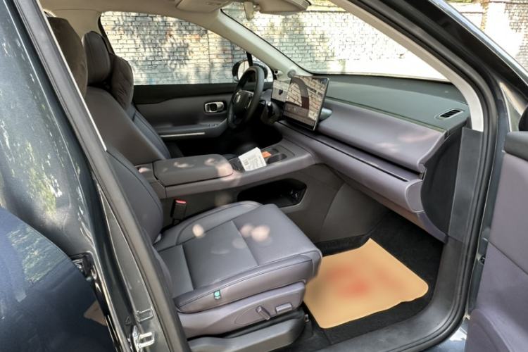 Used Leapmotor C16 2024 Range-Extended 200 Luxury Edition Interior 3