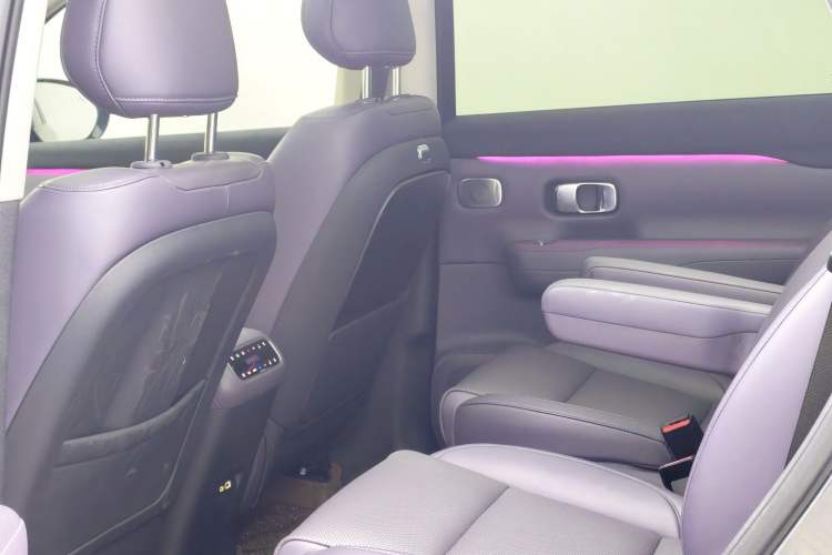 Used Leapmotor C16 2024 Range-Extended 200 Luxury Edition Interior 4