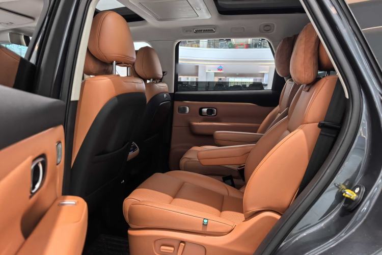 Used Leapmotor C16 2024 Range-Extended 200 Luxury Edition Interior 7