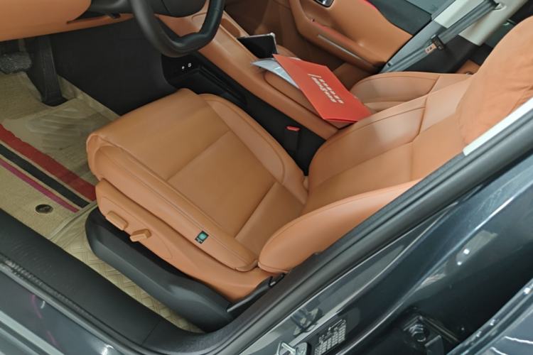 Used Leapmotor C16 2024 Range-Extended 200 Luxury Edition Left Front Seat