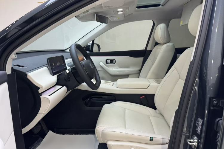 Used Leapmotor C16 2024 Range-Extended 200 Luxury Edition Left Front Seat