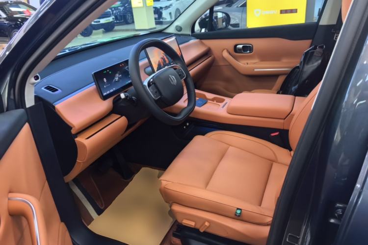 Used Leapmotor C16 2024 Range-Extended 200 Luxury Edition Left Front Seat