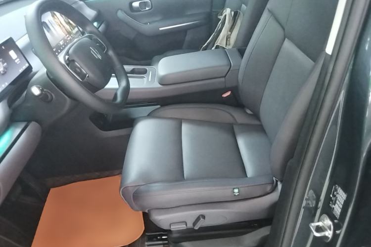 Used Leapmotor C16 2024 Range-Extended 200 Luxury Edition Left Front Seat