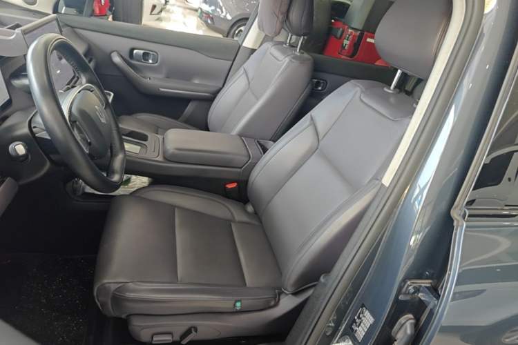 Used Leapmotor C16 2024 Range-Extended 200 Luxury Edition Left Front Seat