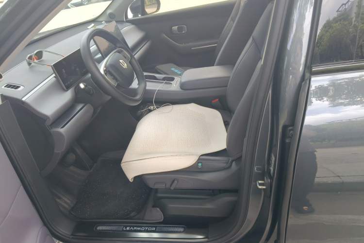 Used Leapmotor C16 2024 Range-Extended 200 Luxury Edition Left Front Seat