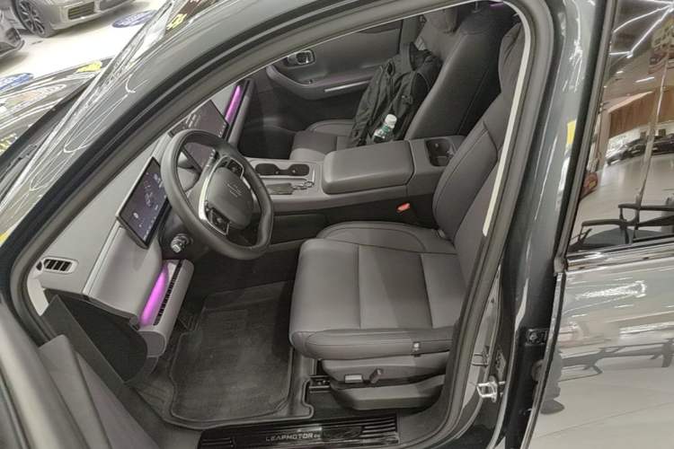 Used Leapmotor C16 2024 Range-Extended 200 Luxury Edition Left Front Seat