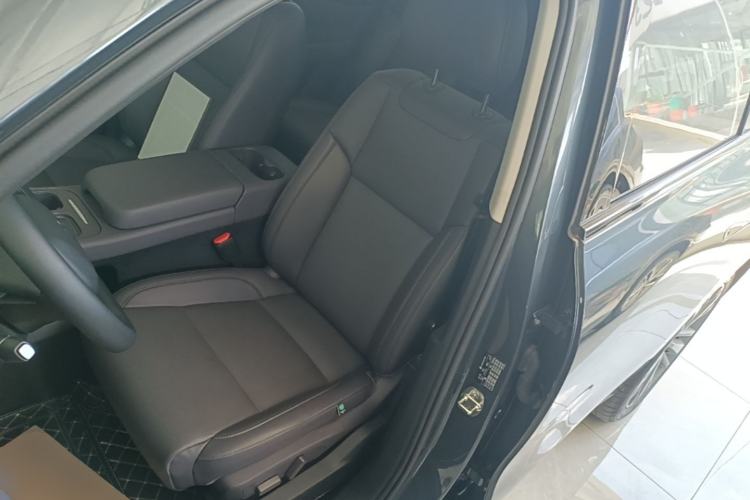 Used Leapmotor C16 2024 Range-Extended 200 Luxury Edition Left Front Seat