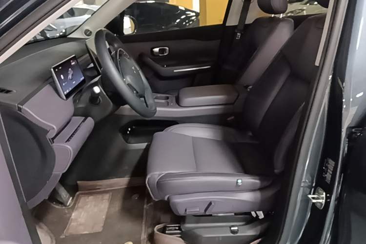 Used Leapmotor C16 2024 Pure Electric 520 Deluxe Edition Left Front Seat