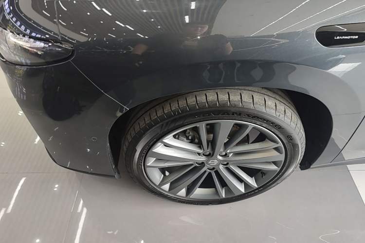 Used Leapmotor C16 2024 Range-Extended 200 Luxury Edition Left Front Wheel Hub