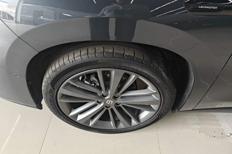 Used Leapmotor C16 2024 Range-Extended 200 Luxury Edition Left Front Wheel Hub