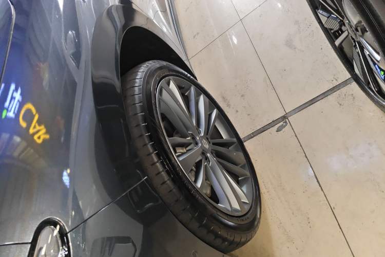 Used Leapmotor C16 2024 Range-Extended 200 Luxury Edition Left Front Wheel Hub