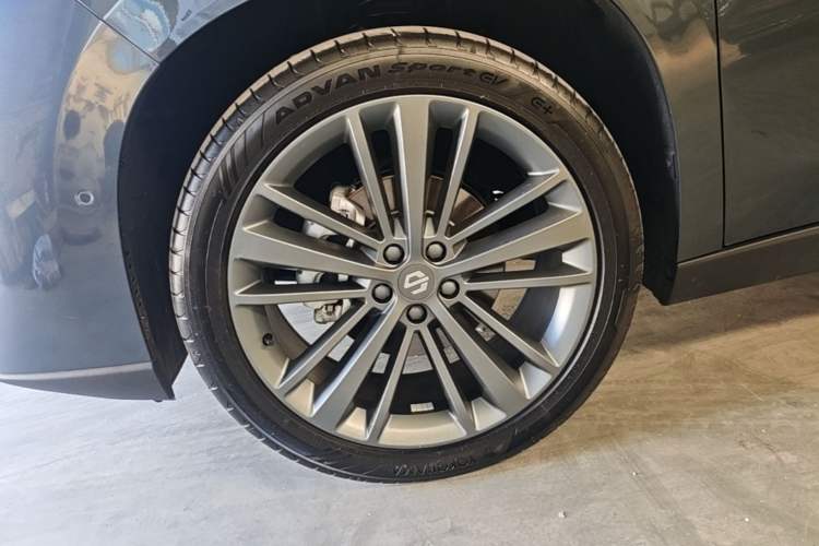 Used Leapmotor C16 2024 Range-Extended 200 Luxury Edition Left Front Wheel Hub
