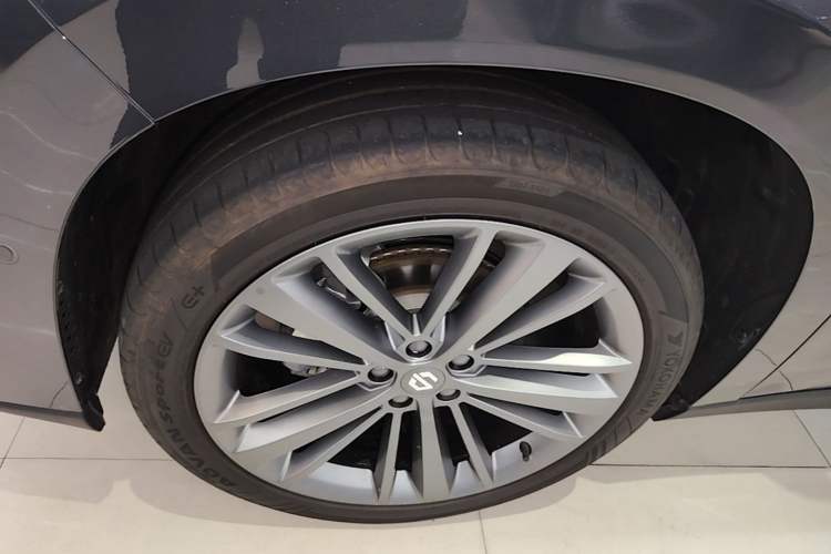 Used Leapmotor C16 2024 Range-Extended 200 Luxury Edition Left Front Wheel Hub
