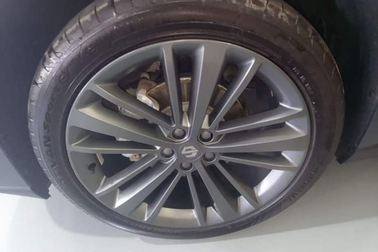 Used Leapmotor C16 2024 Range-Extended 200 Luxury Edition Left Front Wheel Hub