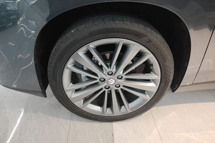 Used Leapmotor C16 2024 Range-Extended 200 Luxury Edition Left Front Wheel Hub