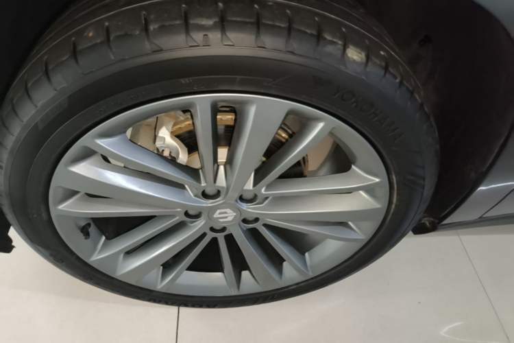 Used Leapmotor C16 2024 All-Electric 520 LiDAR Edition Left Front Wheel Hub