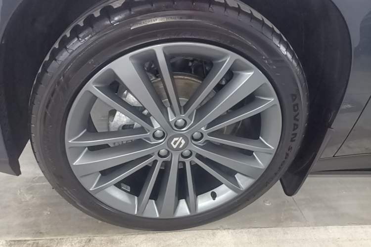 Used Leapmotor C16 2024 Range-Extended 200 Luxury Edition Left Front Wheel Hub