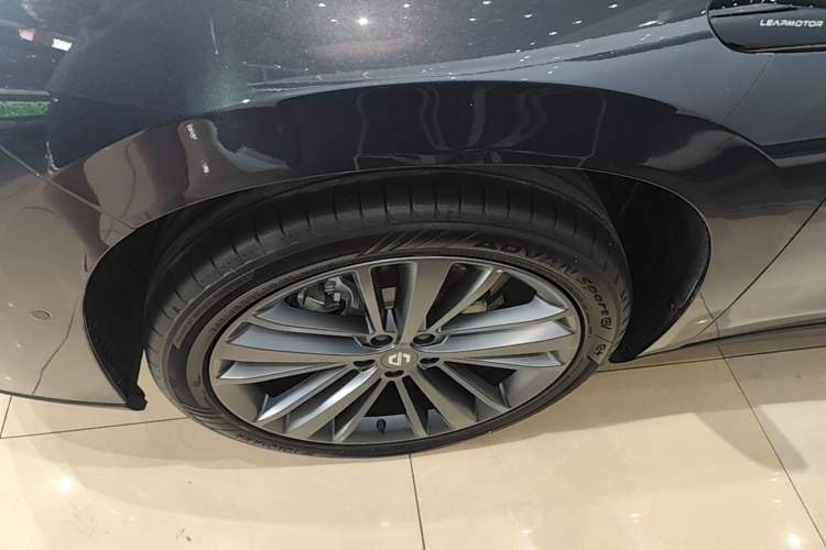 Used Leapmotor C16 2024 Range-Extended 200 Luxury Edition Left Front Wheel Hub