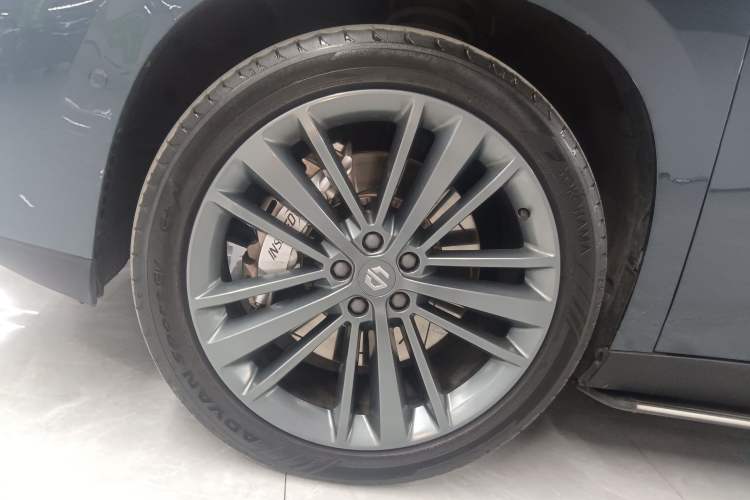 Used Leapmotor C16 2024 Range-Extended 200 Luxury Edition Left Front Wheel Hub