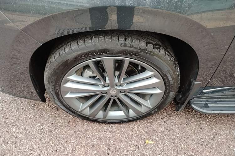 Used Leapmotor C16 2024 Range-Extended 200 Luxury Edition Left Front Wheel Hub