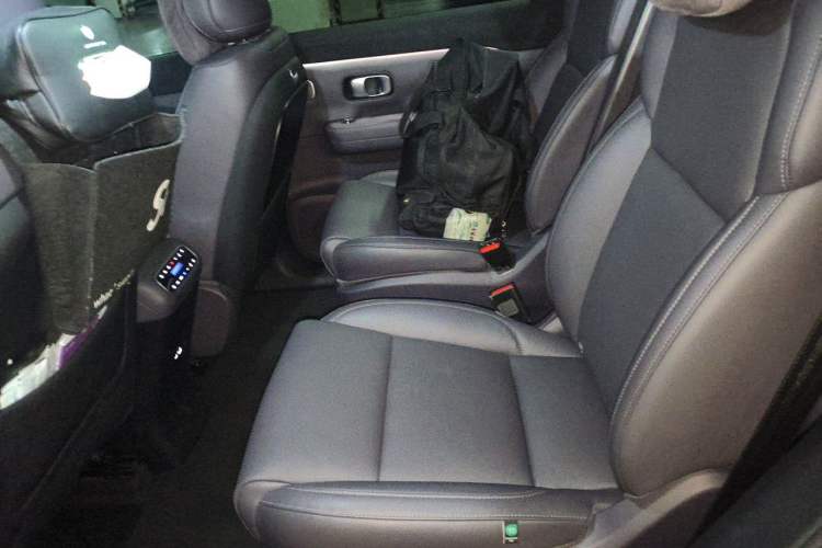 Used Leapmotor C16 2024 Pure Electric 520 Deluxe Edition Left Rear Seat