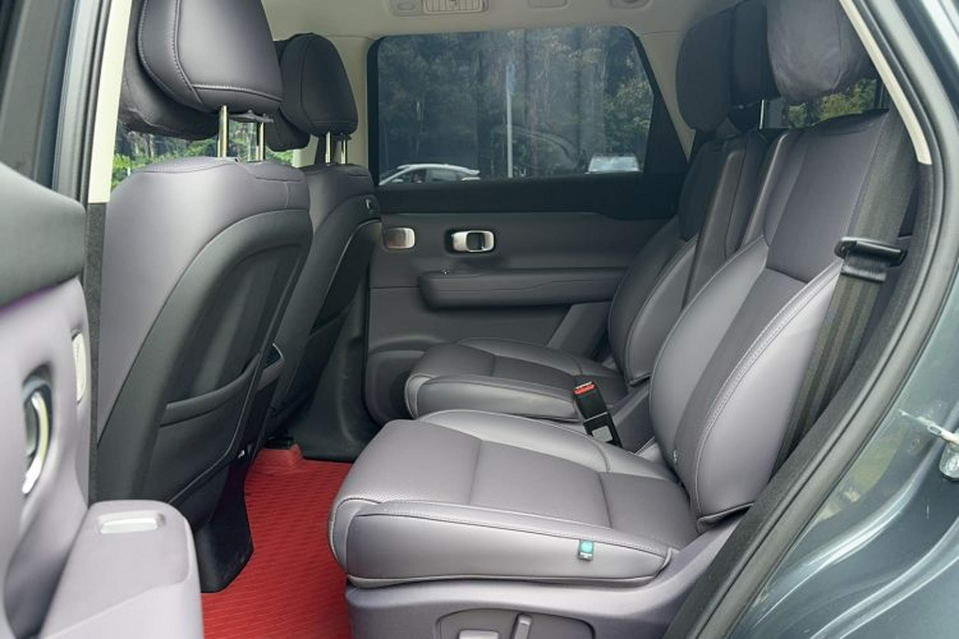 Used Leapmotor C16 2024 Range-Extended 200 Luxury Edition Left Rear Seat